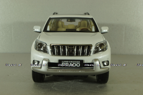 Toyota Land Cruiser Prado 150, 2009 white, Paudi 1:18