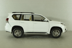 Toyota Land Cruiser Prado 150, 2009 white, Paudi 1:18