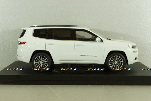 Jeep Grand Commander (Grand Cherokee) 2018, white, Paudi 1:18