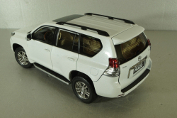 Toyota Land Cruiser Prado 150, 2009 white, Paudi 1:18