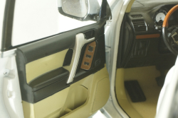 Toyota Land Cruiser Prado 150, 2009 white, Paudi 1:18
