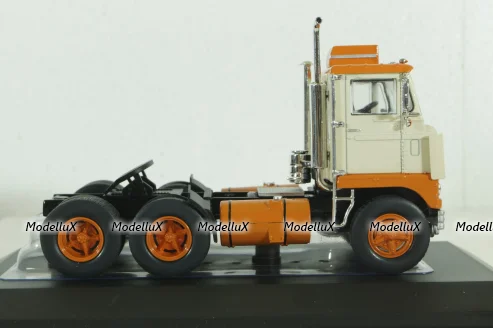 White 7400 1960 beige, TR188 , IXO 1:43