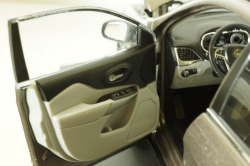 Jeep Cherokee 2019, grey, Paudi 1:18