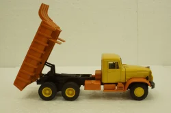 Краз-222Б самосвал, выствочный, желтый/оранжевый, Н767, Наш Автопром 1:43