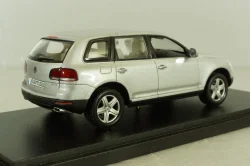 Volkswagen Touareg V10 TDI 2003, Silver, Minichamps 1:43