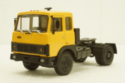 Маз-54322 тягач 1985г, желтый, Н793, Наш Автопром 1:43