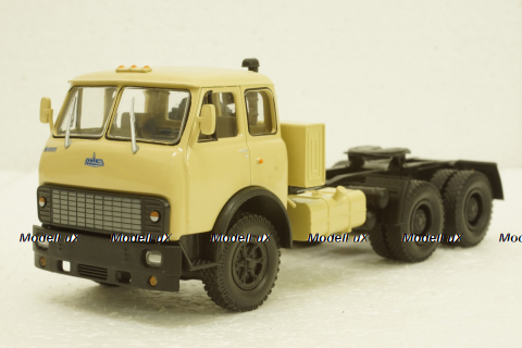 Маз-515Б тягач 1977, бежевый, Н702, Наш Автопром 1:43