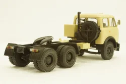Маз-515Б тягач 1977, бежевый, Н702, Наш Автопром 1:43