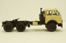 Маз-515Б тягач 1977, бежевый, Н702, Наш Автопром 1:43