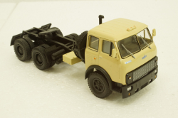 Маз-515Б тягач 1977, бежевый, Н702, Наш Автопром 1:43