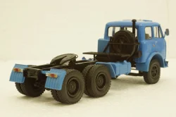 Маз-515А тягач 1974г, синий Н701, Наш Автопром 1:43