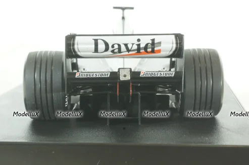McLaren Mercedes MP4/15 Formula 1 Coulthard 2000, Minichamps 1:18
