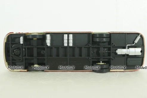 Лаз-695Б городской, беж/красн, Ultra Models 1:43