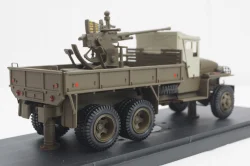 Studebaker US 6 с 37мм зениткой, тентованная кабина, Miniclassic 1:43