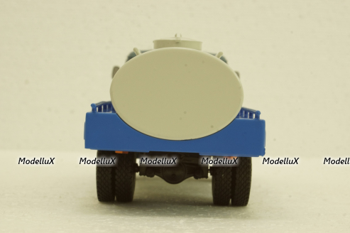 Маз-5334 АЦПТ-6,2 Молоко, Легендарные грузовики СССР №84, 1:43