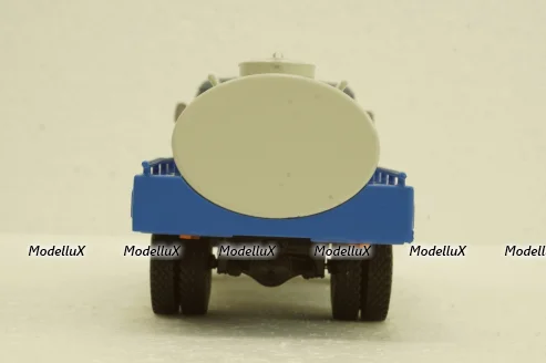 Маз-5334 АЦПТ-6,2 Молоко, Легендарные грузовики СССР №84, 1:43