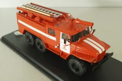 АЦ-40(375Н)Ц1А ПЧ 9 модели ПМ-102А пожарная автоцистерна на шасси Урал-375Д с бел. полосами, SSM1231, SSM 1:43