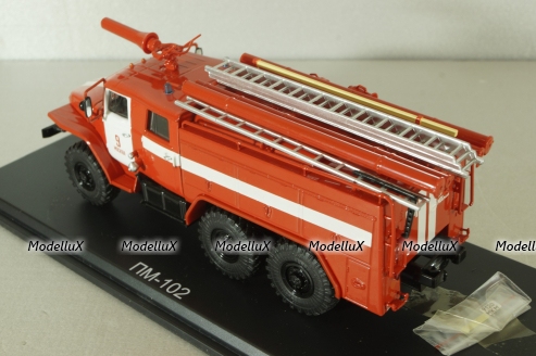 АЦ-40(375Н)Ц1А ПЧ 9 модели ПМ-102А пожарная автоцистерна на шасси Урал-375Д с бел. полосами, SSM1231, SSM 1:43