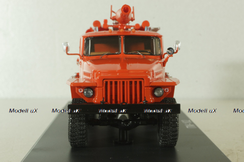 АЦ-40(375Д)-Ц1А модели ПМ-102А пожарная автоцистерна на шасси Урал-375Д 1974, красный, SSM1230, SSM 1:43