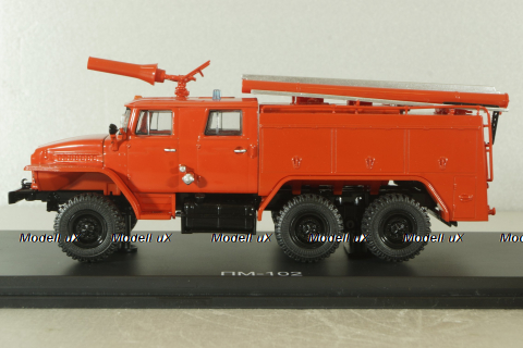 АЦ-40(375Д)-Ц1А модели ПМ-102А пожарная автоцистерна на шасси Урал-375Д 1974, красный, SSM1230, SSM 1:43