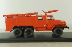 АЦ-40(375Д)-Ц1А модели ПМ-102А пожарная автоцистерна на шасси Урал-375Д 1974, красный, SSM1230, SSM 1:43