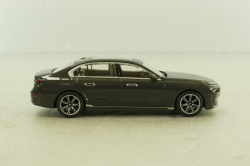 BMW i7 xDrive60, grey, MGT00618-CH, MiniGT 1:64