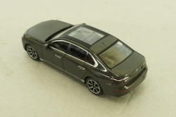 BMW i7 xDrive60, grey, MGT00618-CH, MiniGT 1:64