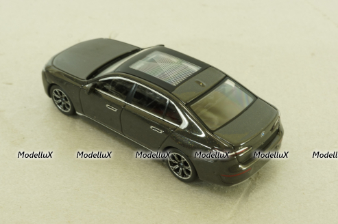 BMW i7 xDrive60, grey, MGT00618-CH, MiniGT 1:64