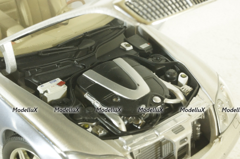 Maybach 62 Lwb 2005 Silver/Blue, 76163, AutoArt 1:18