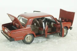 Ваз-2105, сентябрь 87г.,  Тантал/Радон 1:43