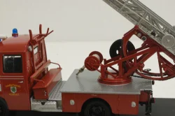 Mercedes L 319 "Feuerwehr" mit  Drehleiter DL 18, 02807, Schuco 1:43