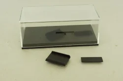 Бокс для моделей 1:64, размеры 12х5,5х4 (д*ш*в) черная подставка