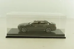 Бокс для моделей 1:64, размеры 12х5,5х4 (д*ш*в) черная подставка