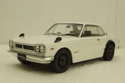 Nissan Skyline GT-R KPGC10, white, T9-1800181, Triple9 1:18