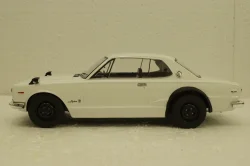 Nissan Skyline GT-R KPGC10, white, T9-1800181, Triple9 1:18