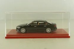 Бокс для моделей 1:64, размеры 12х5,5х4 (д*ш*в) красная подставка