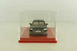 Бокс для моделей 1:64, размеры 12х5,5х4 (д*ш*в) красная подставка