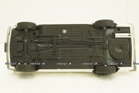 Nissan Skyline GT-R KPGC10, white, T9-1800181, Triple9 1:18