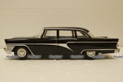 Газ-13 Чайка 1959 black, T9-1800250, Triple9 1:18