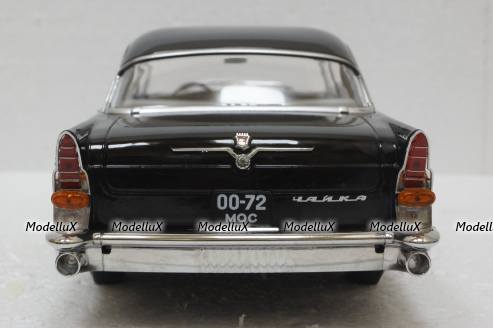 Газ-13 Чайка 1959 black, T9-1800250, Triple9 1:18