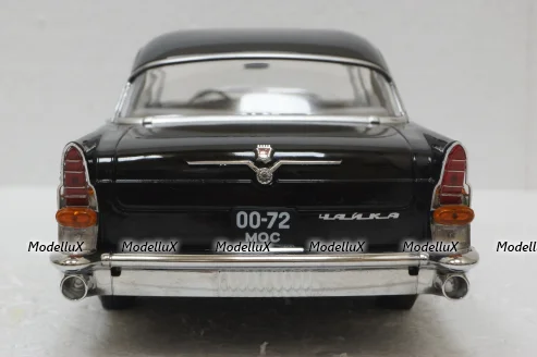 Газ-13 Чайка 1959 black, T9-1800250, Triple9 1:18