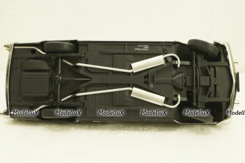 Газ-13 Чайка 1959 black, T9-1800250, Triple9 1:18