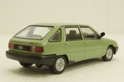 Иж-2126 Орбита, зеленый, (Запечатанный)  Автолегенды СССР №58, 1:43