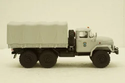 Зил-131 бортовой с тентом, АвтоИстория 1:43