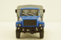 Газ-3308, 4х4 бортовой с тентом, АвтоИстория 1:43