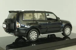 Mitsubishi Pajero 4 2006, dark blue, Sun Star 1:43 Уценка 2!