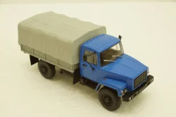 Газ-3308, 4х4 бортовой с тентом, АвтоИстория 1:43