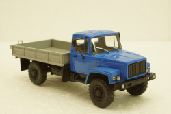 Газ-3308, 4х4 бортовой с тентом, АвтоИстория 1:43