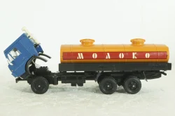 Камаз-53212, молоковоз №2, Арек  1:43