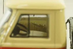 Уаз-450Д, Аварийная «ГорГаз» Душанбе, Таджикистан - 1963 г., с аксесcуарами 145004, DiP Models 1:43
